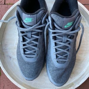 Men’s Nike Air Sneakers Size 12